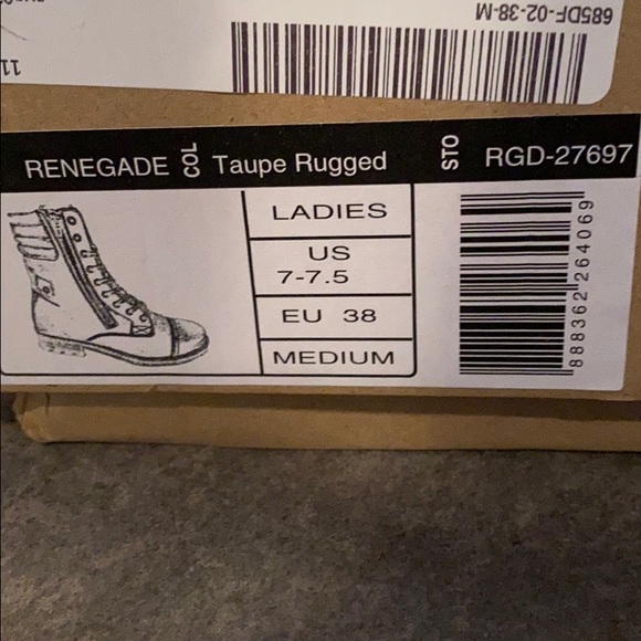 Taos Footwear Made in Portugal Renegade Boots - Picture 8 of 8